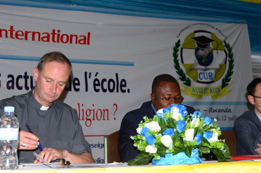 Colloque international à Butare, Rwanda - « Religions et defis actuels de l’Ecole. Quelle pertinence du cours de religion? »