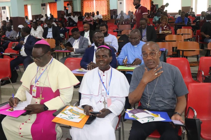 Messe du 09 décembre 2023 présidée par Son Excellence Monseigneur Flavian MATINDI KASSALA, évêque de Geita en Tanzanie